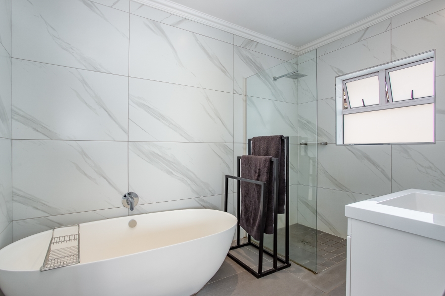 4 Bedroom Property for Sale in Paarl North Western Cape